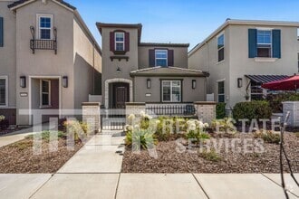 Building Photo - 3135 Blackbird Ct