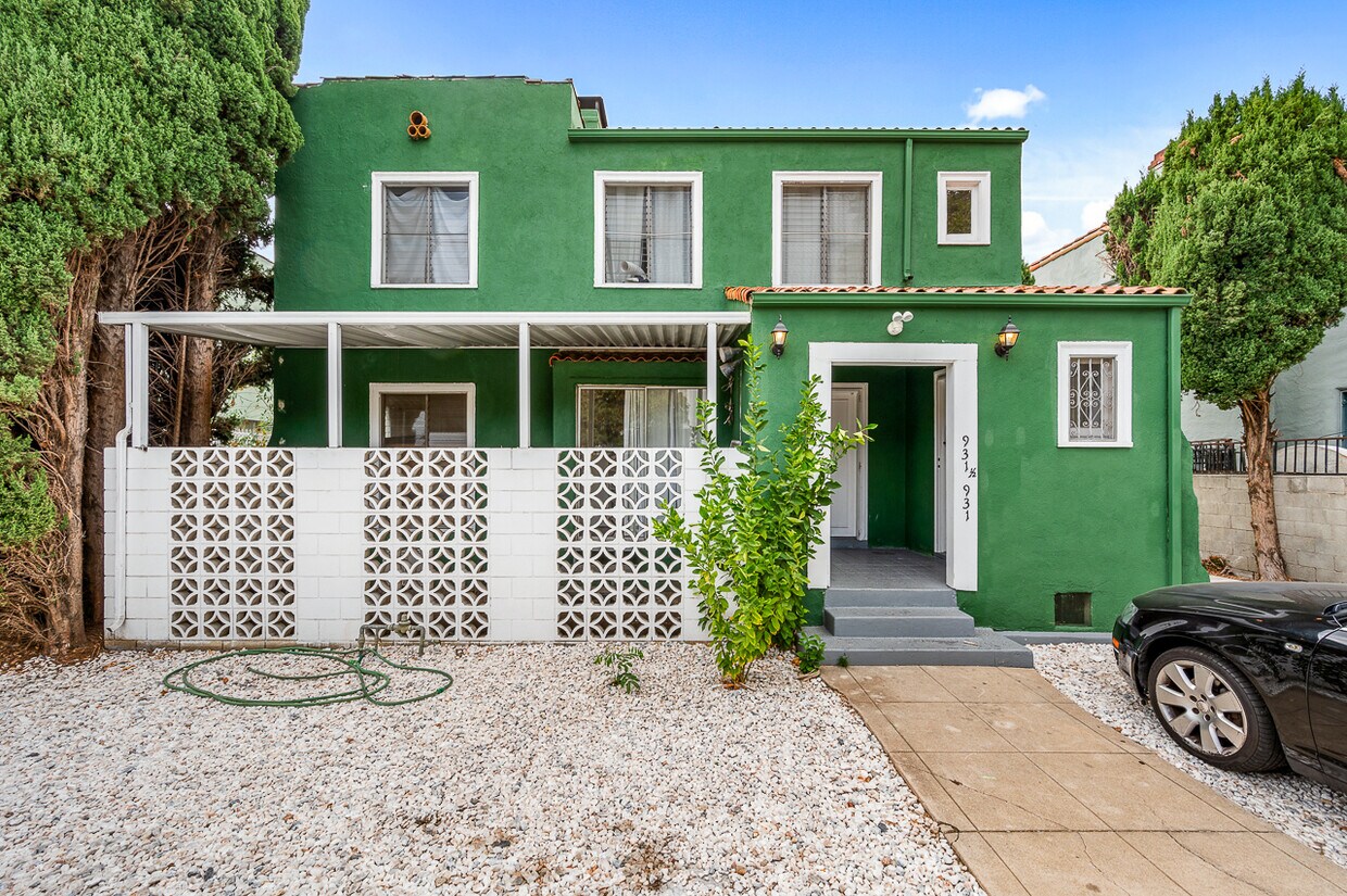 Foto principal - 931 N Croft Ave