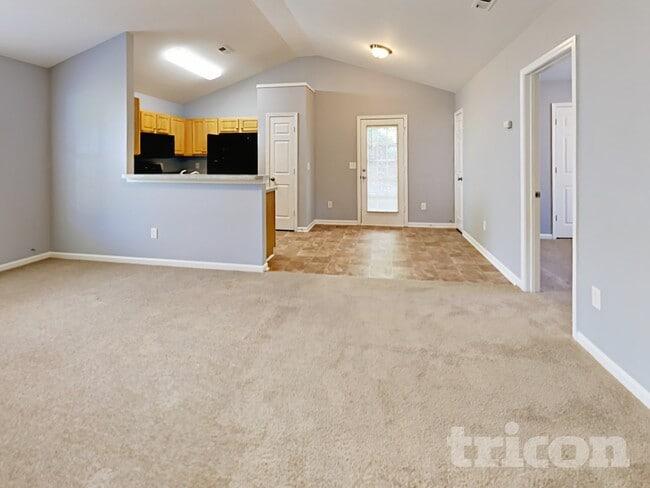 Building Photo - 930 Valley Ridge Rd