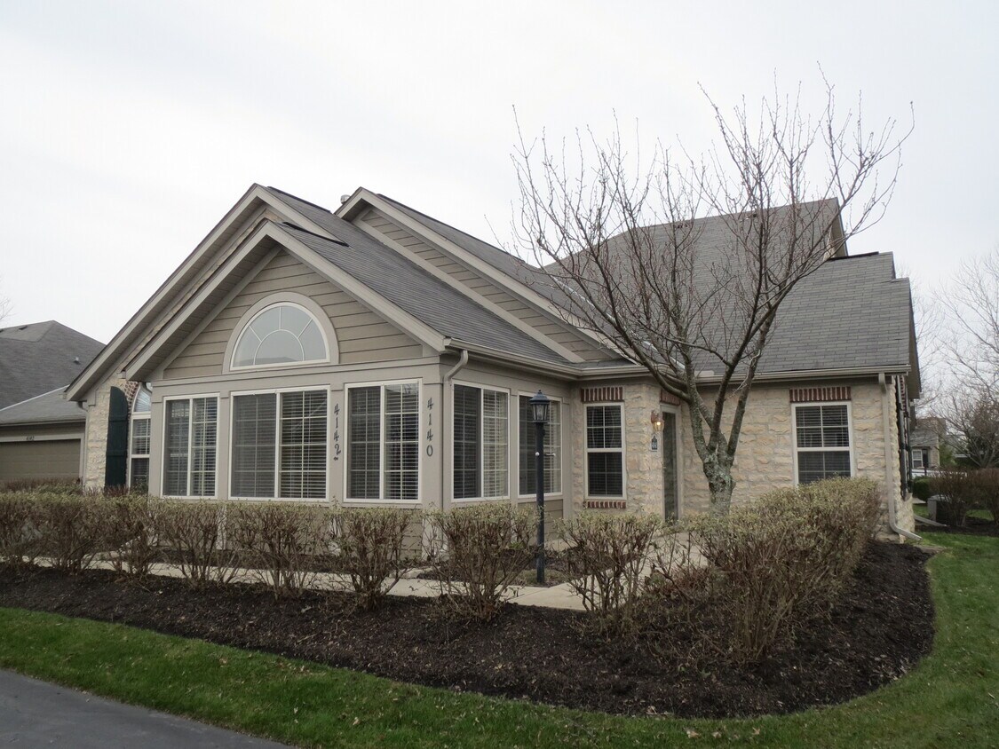 3 Season Sunroom - 4140 Windbud Dr