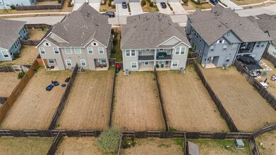 Building Photo - 1526 Crystal Stream Dr