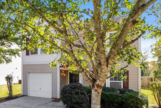 Foto del edificio - 7211 Waldon Park Lane