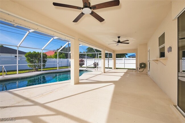 Building Photo - 132 SE 19th Terrace