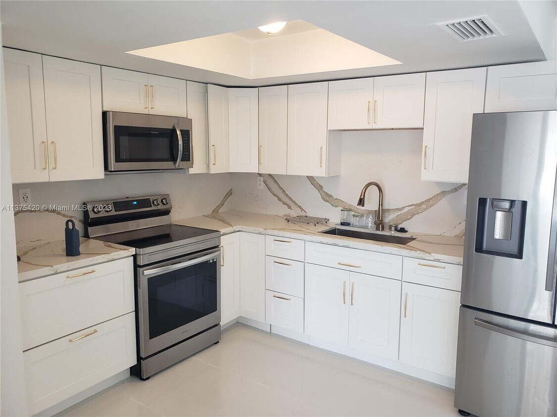 881 NW 23rd Terrace, Pompano Beach, FL 33069 House Rental in Pompano