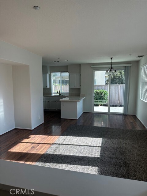 Foto del edificio - 41713 Woodridge Ave