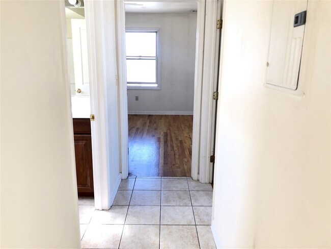 Building Photo - 4014 Palisade Ave