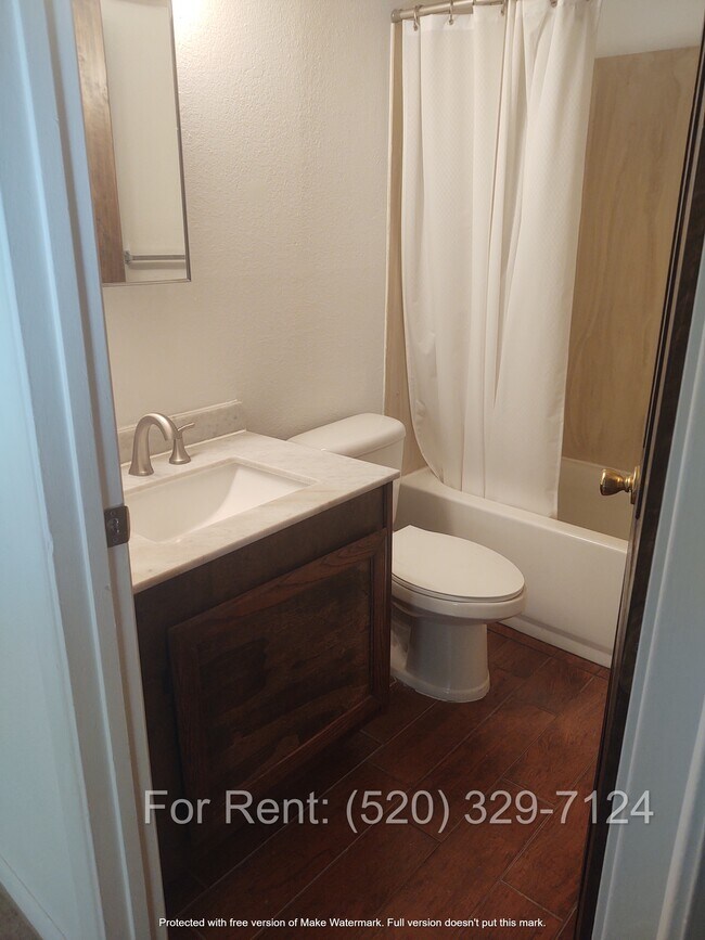 Foto del edificio - 3406 E Blacklidge Dr