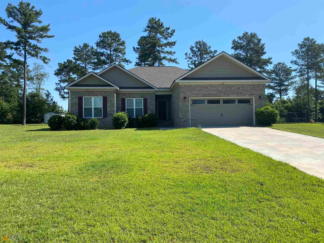 209 Dewpoint Dr, Statesboro, GA 30458 House Rental in Statesboro, GA