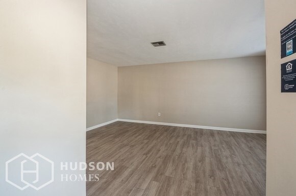 Building Photo - NOW AVAILABLE! - 1347 West Wellington Driv...