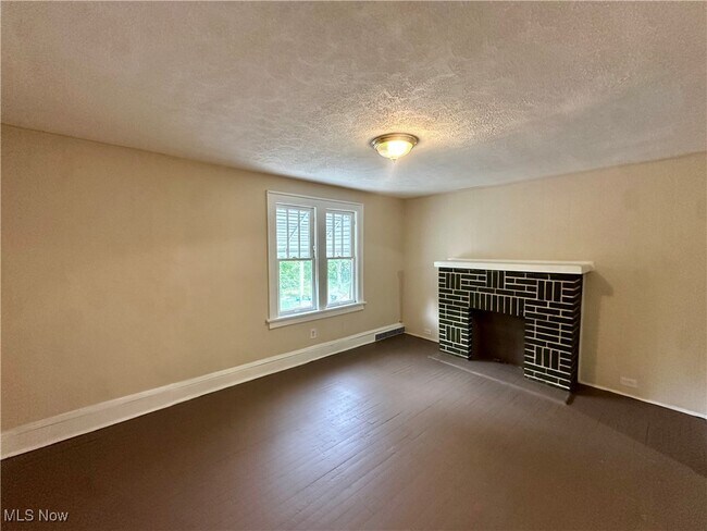 Foto del edificio - 1248 Pondview Ave