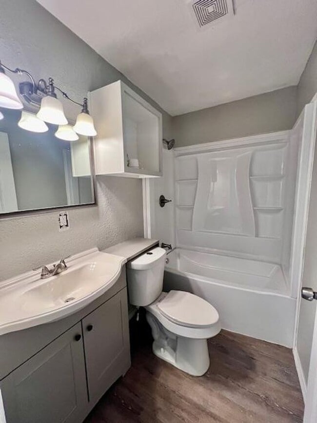 Building Photo - Two Homes / One Lot / Versatile Uses / Rem...