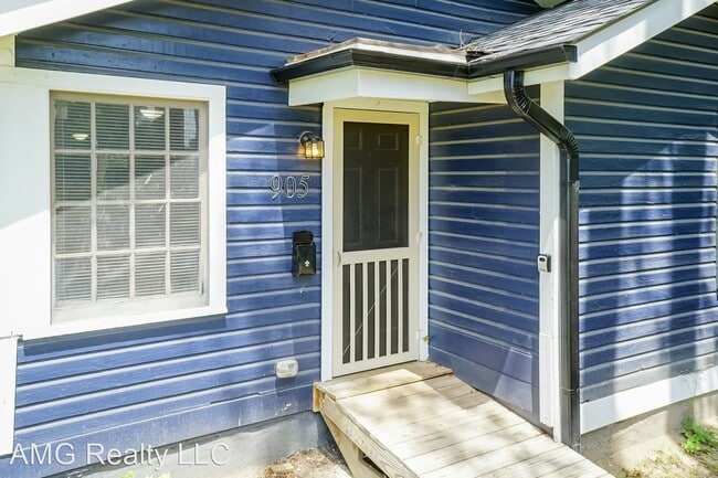 Building Photo - 2 br, 1 bath House - 905 N. Fayetteville Ave