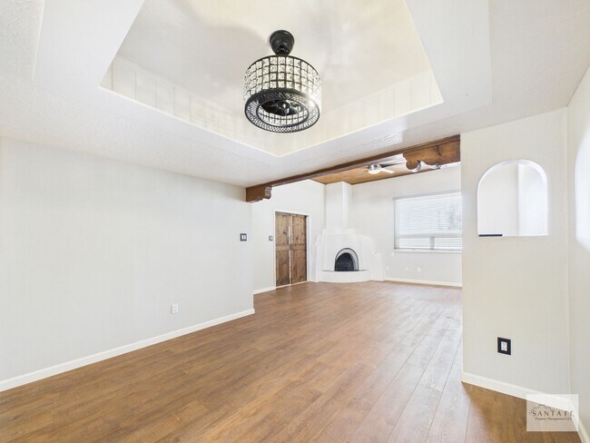Foto del edificio - Two Bedroom Single Family Home Available Now!
