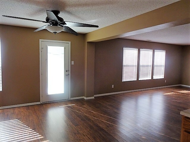 Building Photo - 15233 Beam Street