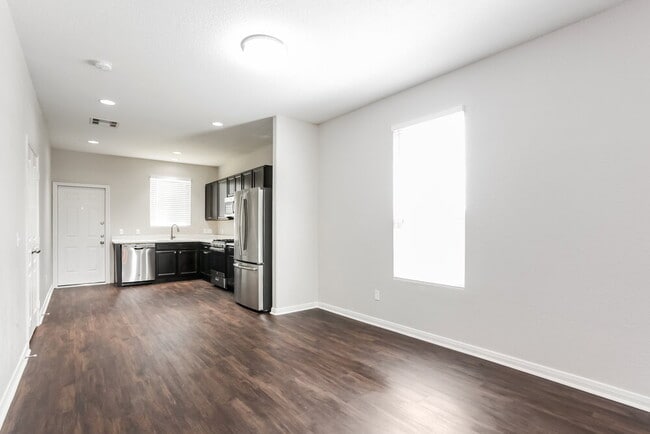 Foto del edificio - 6627 Dayridge Ln