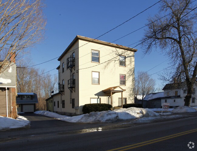 Foto del edificio - 456 Main St