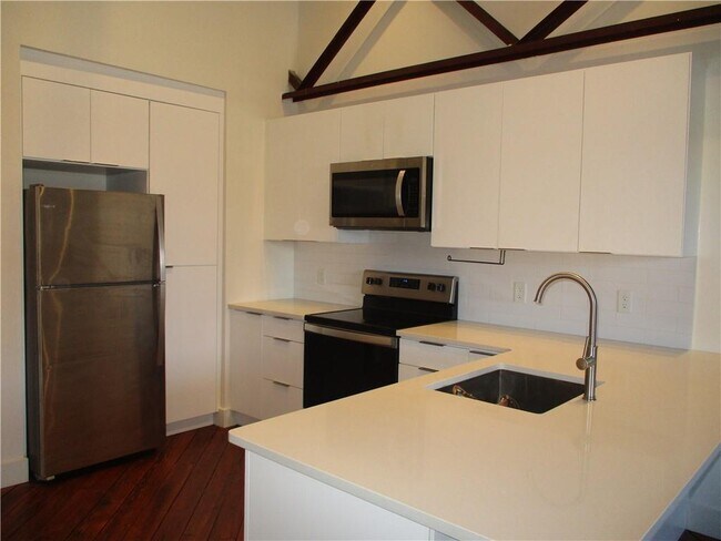 Building Photo - 207 Gloucester St