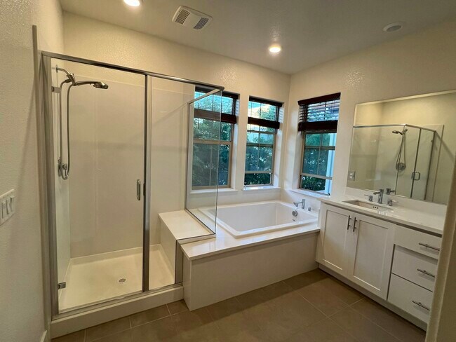 Photo - 5706 Mulholland Ave House