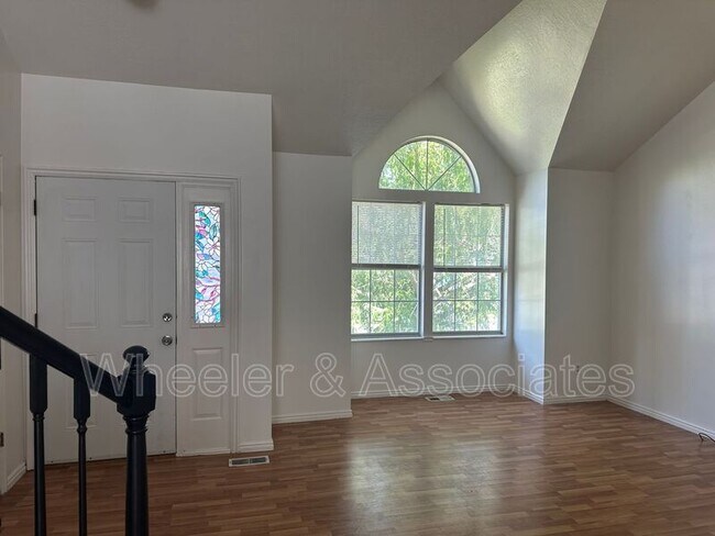 Foto del edificio - 1315 Brooke Ln