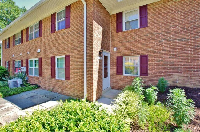 Foto del edificio - 8612 Walutes Cir