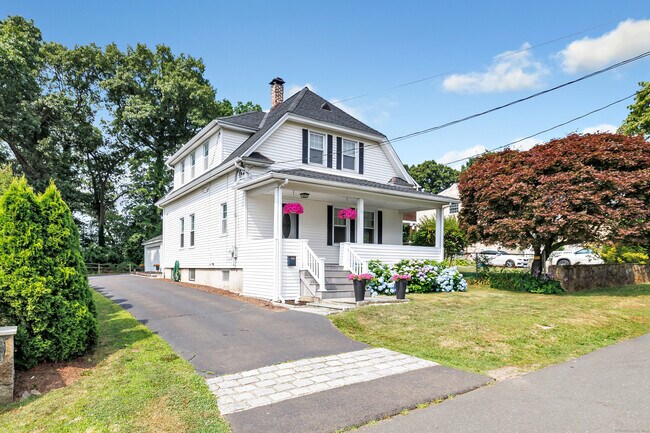 Building Photo - 53 Vermont Ave