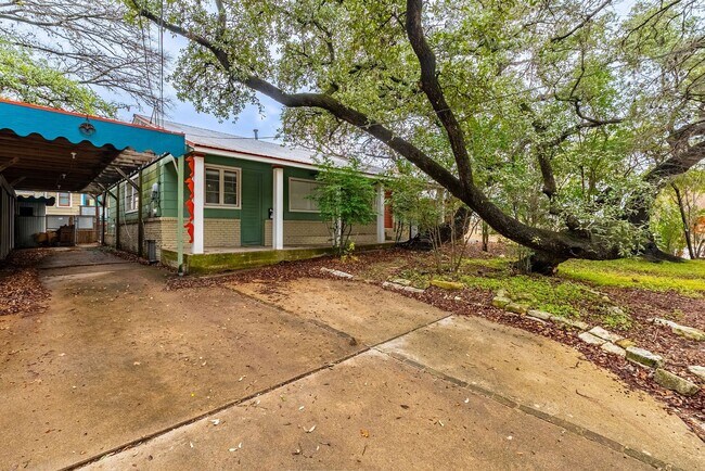 Building Photo - Stylish & Functional West Austin Home – Cl...