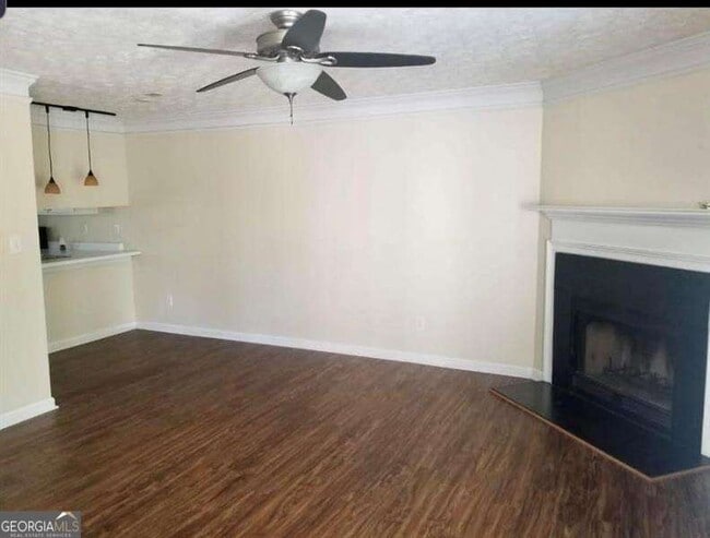 Building Photo - 1704 Barrington Ct