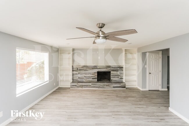 Building Photo - 3208 Kiest Hill Dr