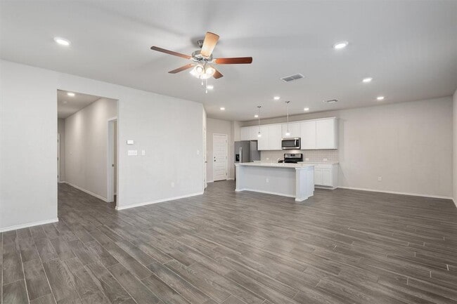 Foto del edificio - 222 Jaycen Ln