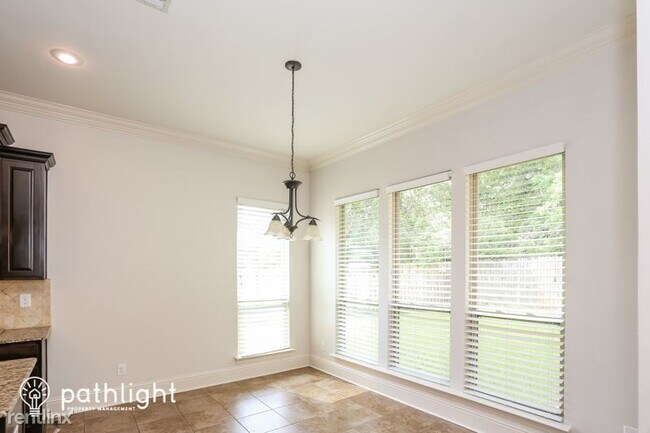 Foto del edificio - 4 br, 3 bath House - 18505 Old Maplewood D...