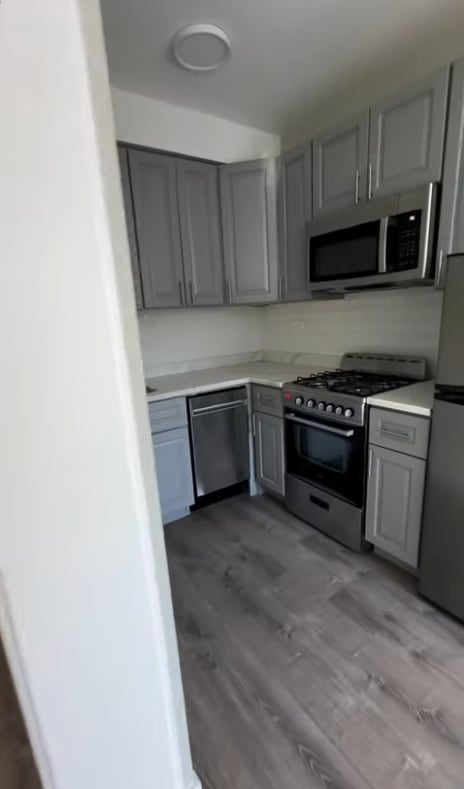 Building Photo - 505 W Belmont Ave