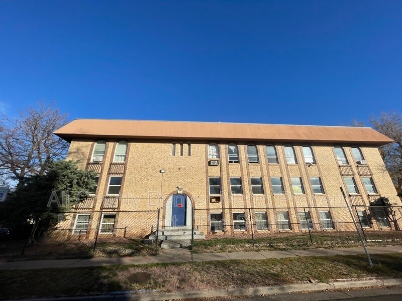 Foto principal - 1590 Clinton St