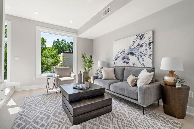 Foto del edificio - 96 Cottage St