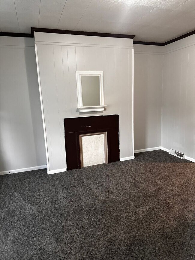 Building Photo - 2 bedroom, 2 bath for lease in New Brighton