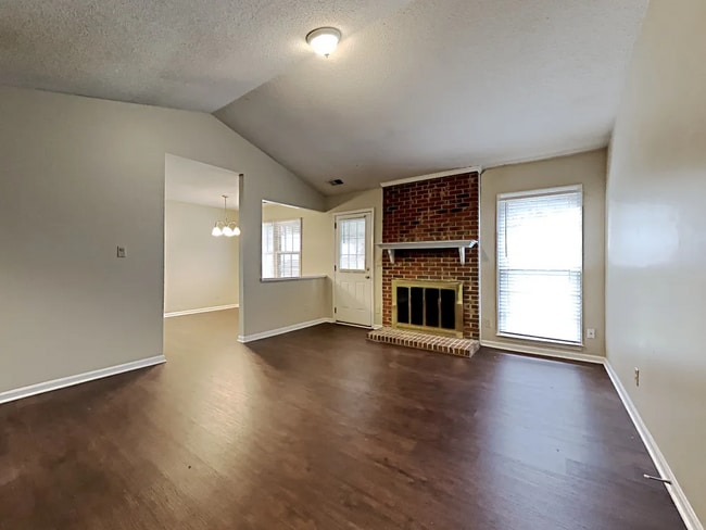 Foto del edificio - 1909 Dembrigh Ln