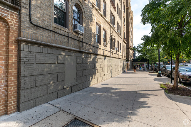 Building Photo - 1100 Grand Concourse