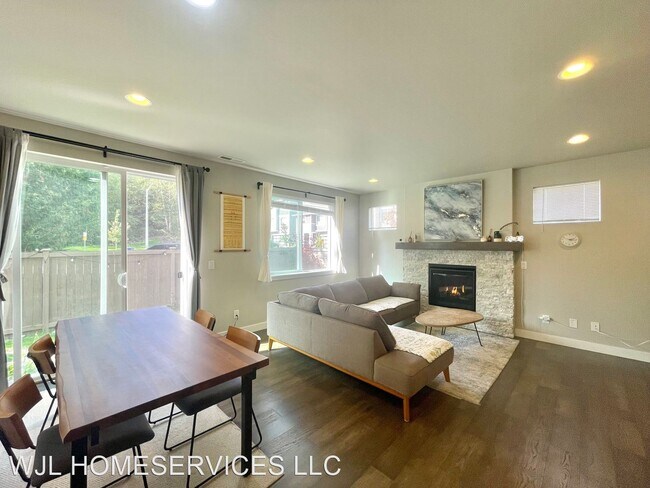 Building Photo - 4 br, 3.5 bath House - 16716 34th Ave SE