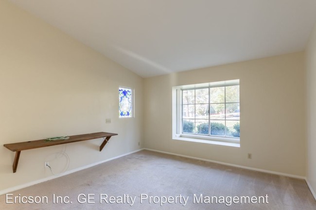 Foto del edificio - 3 br, 2 bath House - 1904 Rocking Horse