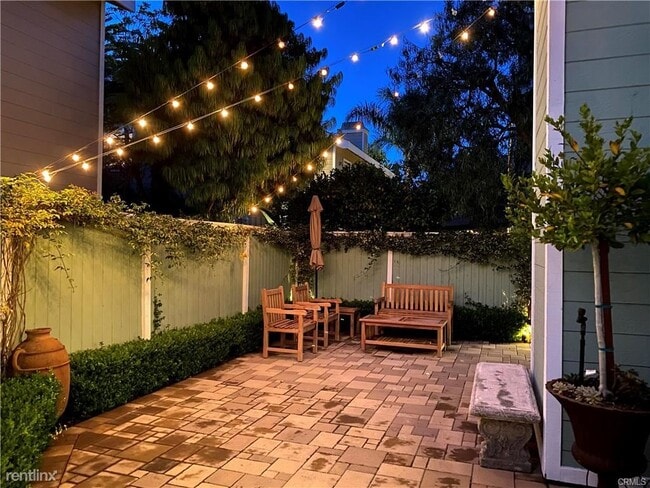 Building Photo - 2 br, 3 bath Townhome - 208 Ogle St # 3