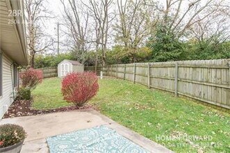 Building Photo - 2504 Ashbrooke Dr