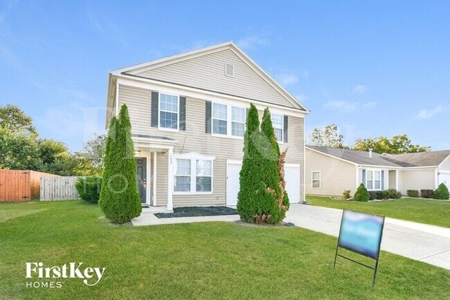 Foto del edificio - 723 Sedgewick Ln