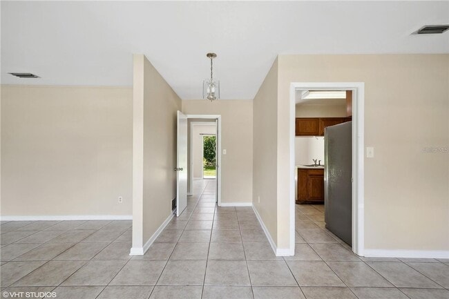 Building Photo - Well Kept Home in Madison Park - SUBLEASE