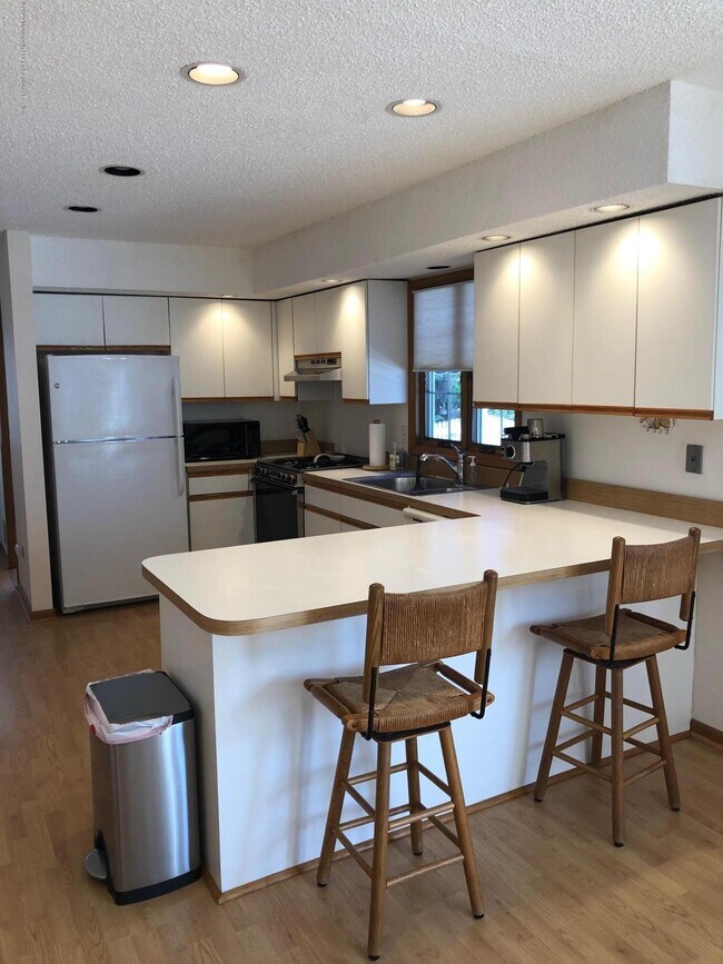 Building Photo - 257 NJ-35
