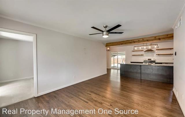 Building Photo - 10510 Sandra Lynn Dr