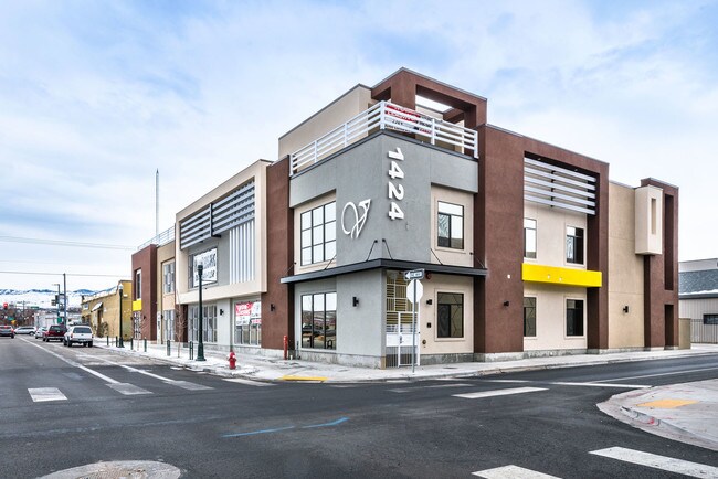 Building Photo - 1424 W Front St