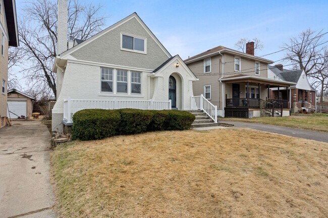 Foto del edificio - HYDE PARK - Move In Special! Gorgeous 3BR ...