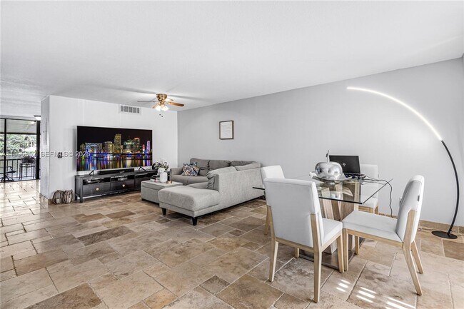 Foto del edificio - 1424 NW 113th Way