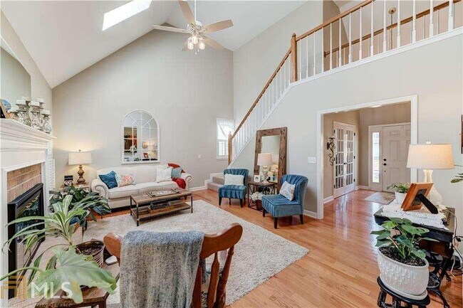 Building Photo - 1479 Justin Dr