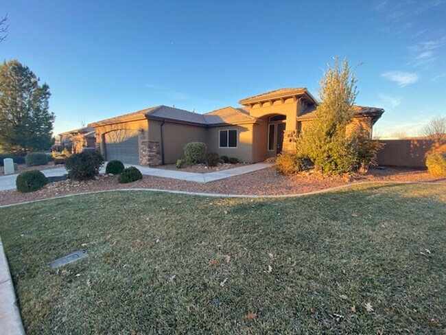 Foto del edificio - BEAUTIFUL HOME IN WASHINGTON FIELDS FOR RENT!