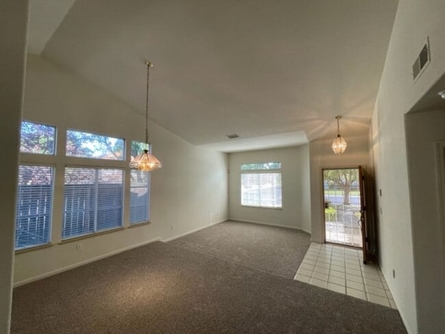 Building Photo - Rocklin four bedroom
